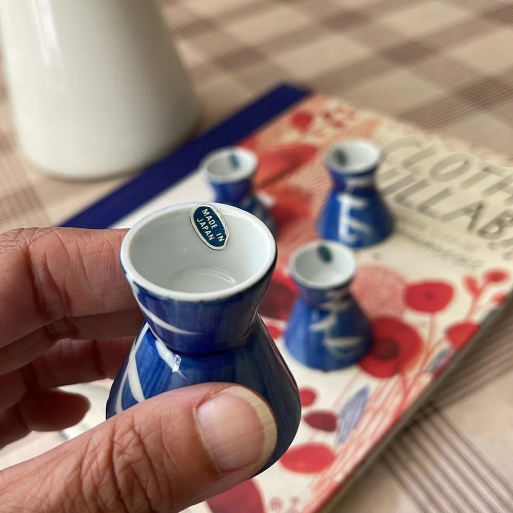 Set of 4 Japanese Porcelain Sake Cups Blue White Japan Calligraphy Motif